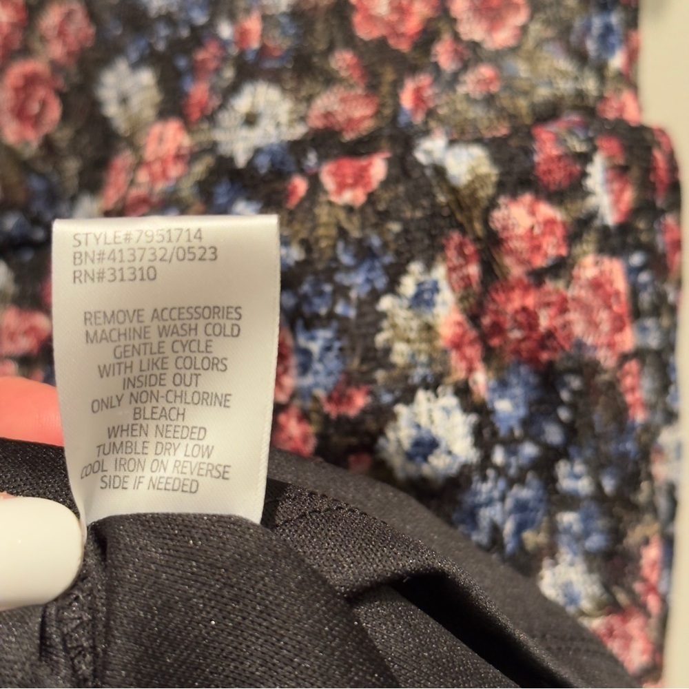 NWT- Knitworks Black, Pink & Blue Floral Dress Size 12 Girls - Picture 5 of 7